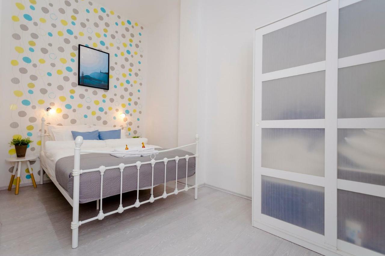 Boutique Residence Jokai - Apartment In The City Center Budapest Exterior foto